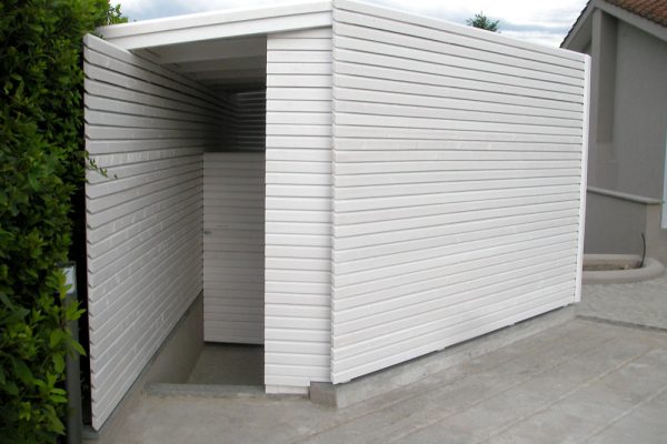rivestimento-a-doghe-romboidali-zona-spogliatoio