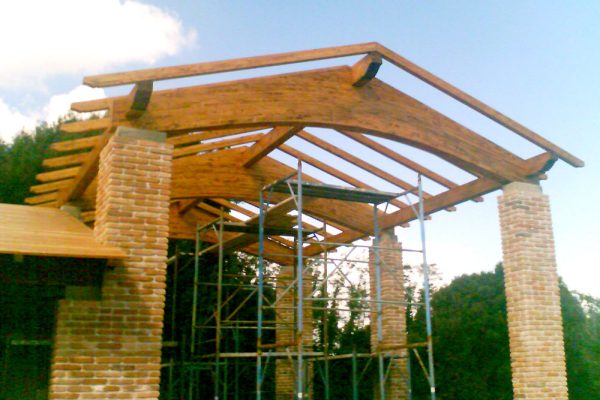 tetto-in-legno-lamellare-con-trave-Boomerang